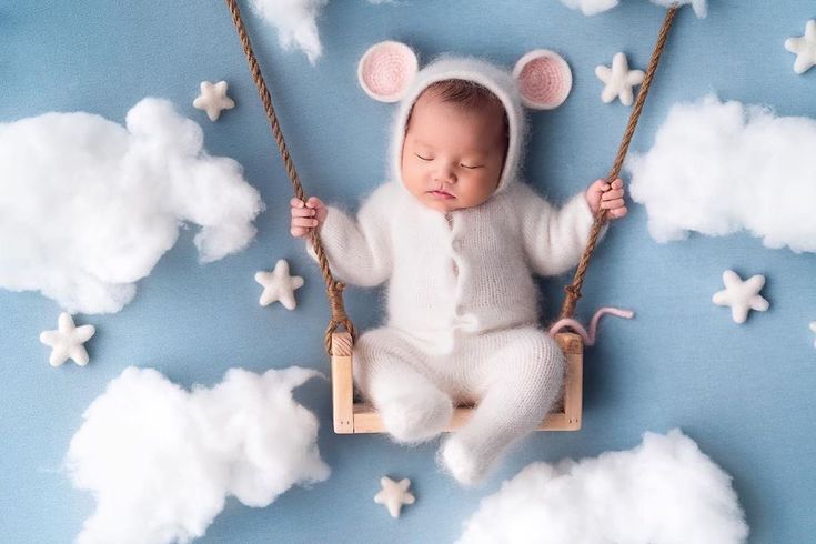 چگونه در آتلیه از  نوزاد عکس‌هایی طبیعی و زیبا بگیریم